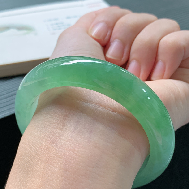 Bracelets - Jadeite bracelet, Burmese old mine ice