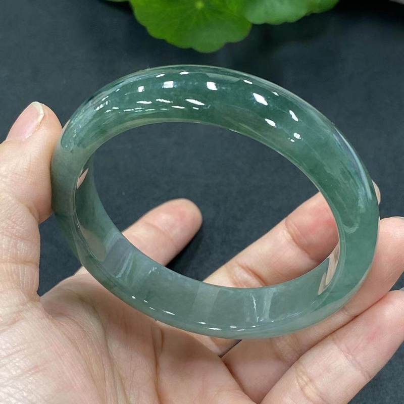 Ice-like, oily, green bracelet - Bracelets 评论和价格