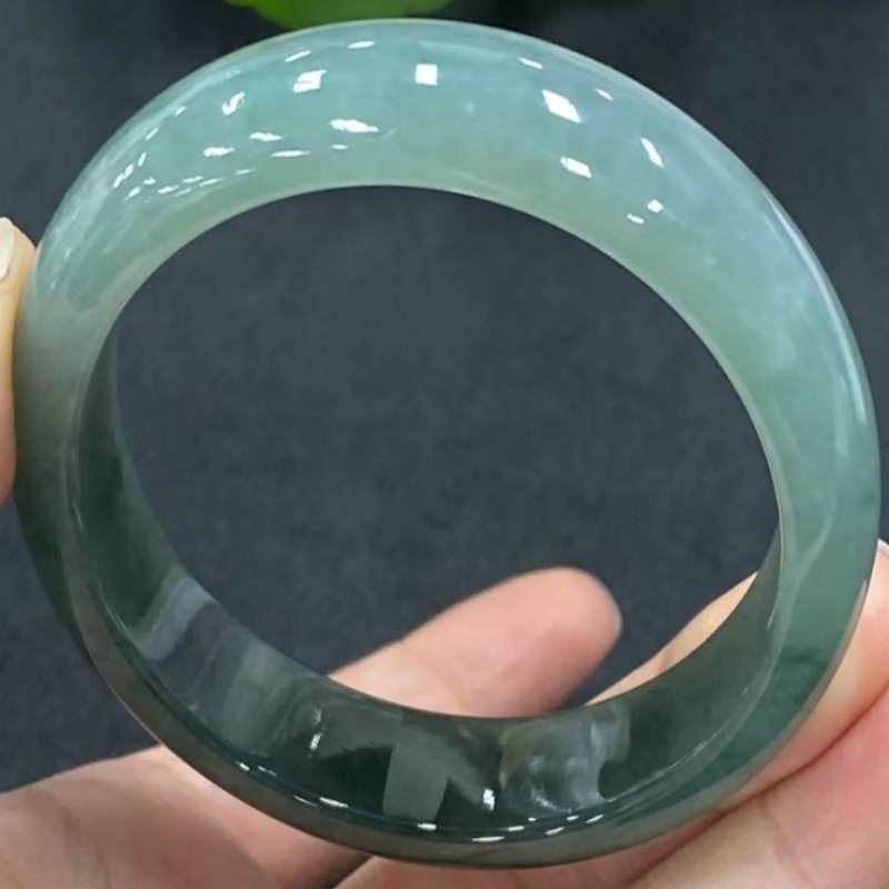 Ice-like, oily, green bracelet - Bracelets 评论和价格