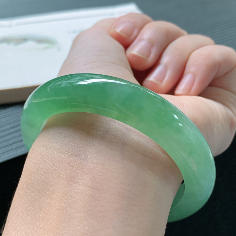 Jadeite bracelet, Burmese old  - Bracelets 评论和价格