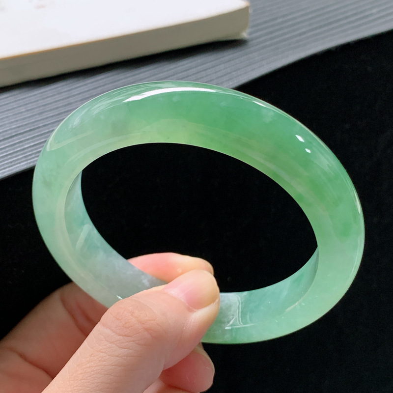 Jadeite bracelet, Burmese old  - Bracelets 评论和价格